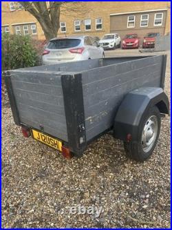 Trailer 5ft x 3ft (Approximately) With Cover, Rackets and Lock
