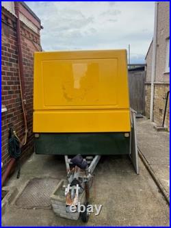 Trailer 8ft x 5ft fiberglass body for sale