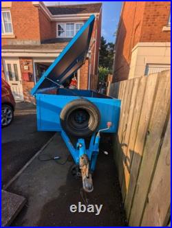 Trailer With Lid 8x4