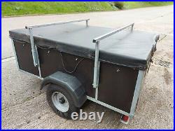 Trailer with lid & heavy duty tarp In Great Condition
