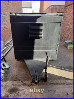 Twin Axle Trailer With Shelves