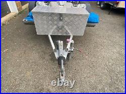 Used single axle trailer very good condition and tows well