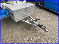 Used single axle trailer very good condition and tows well
